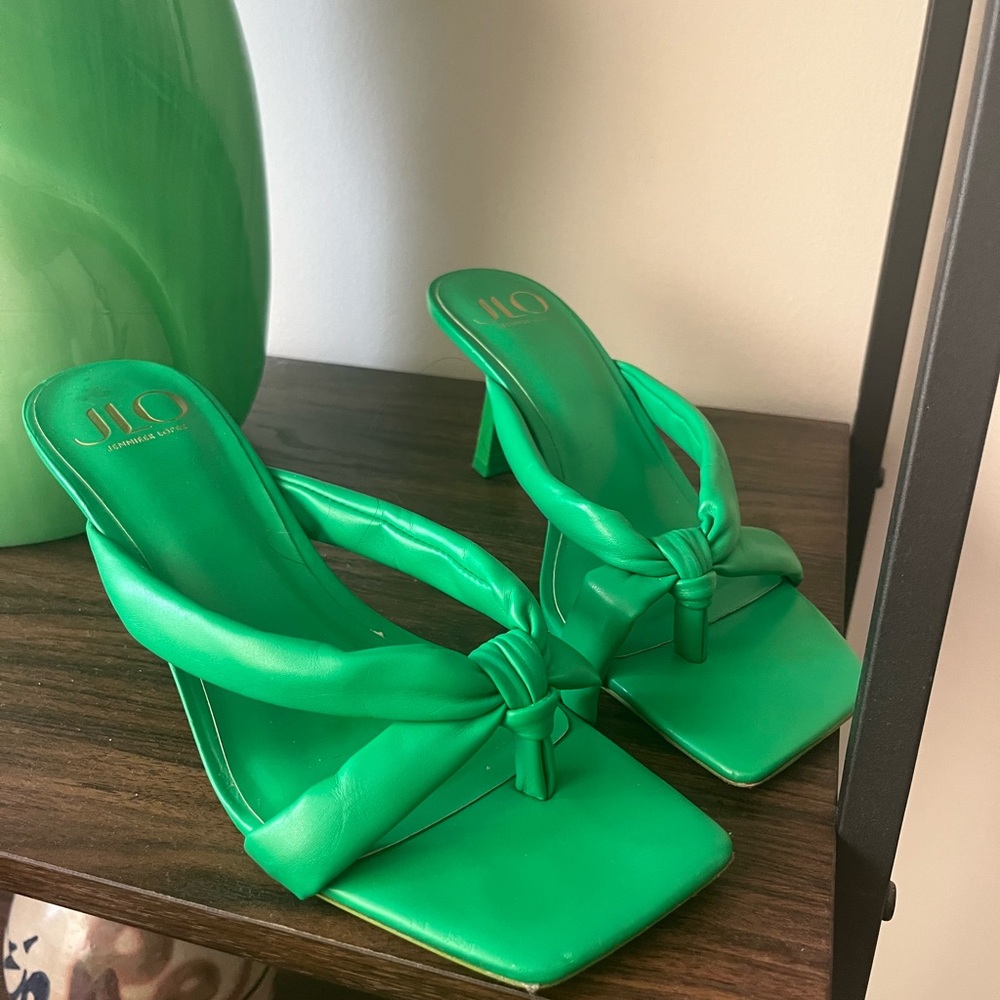 Jennifer Lopez Green Women's Sandals